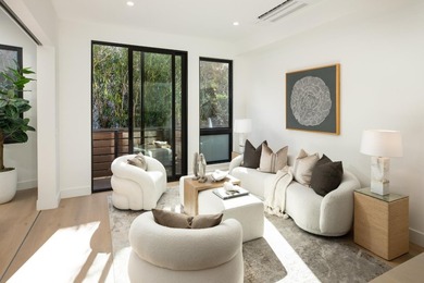Defining a new category of luxury living, this stunning new - photo 4