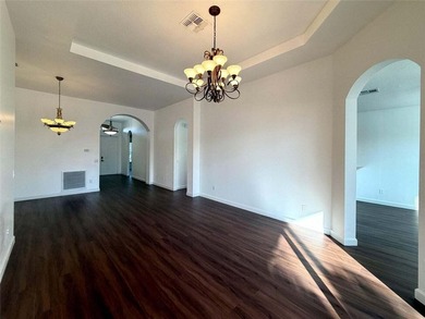 1868 sq.ft CBS Lake Front Home with great Water Views. 3-beds - photo 5