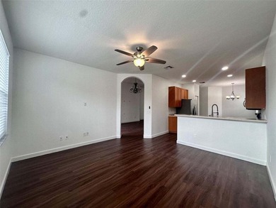 1868 sq.ft CBS Lake Front Home with great Water Views. 3-beds - photo 10