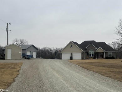 Rathbun Lake Home For Sale in Centerville Iowa