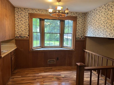 WOW! Space galore in this spacious home offering 4 bedrooms, 2 - photo 13
