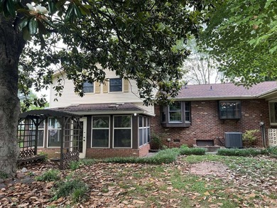 WOW! Space galore in this spacious home offering 4 bedrooms, 2 - photo 19