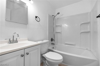Welcome to this well-maintained home in North Fort Myers - photo 27