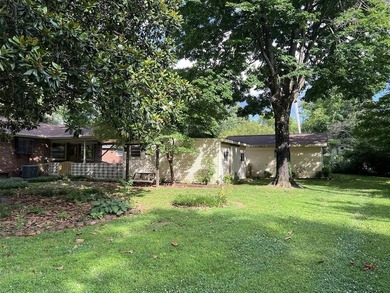 WOW! Space galore in this spacious home offering 4 bedrooms, 2 - photo 27
