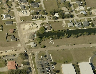 0.23 acre freshwater canal lot in a sought-after central Cape - photo 2