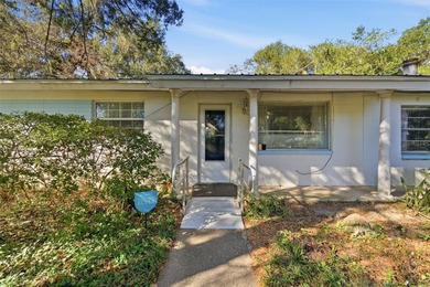 Newnans Lake Home For Sale in Gainesville Florida