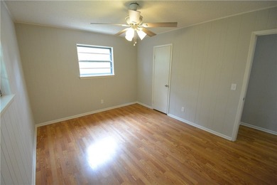 Very nice 2 bedroom , 2 full bath home with wood flooring - photo 12