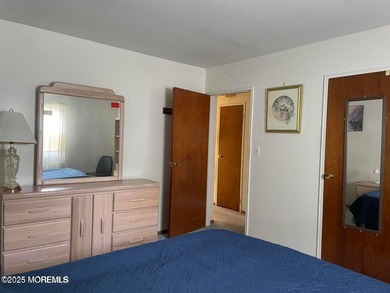 Welcome to Cedar Glen Homes. This active adult community is one - photo 13