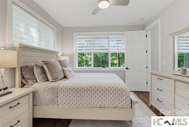 Lake living at it best!. This direct lakefront custom built home - photo 26
