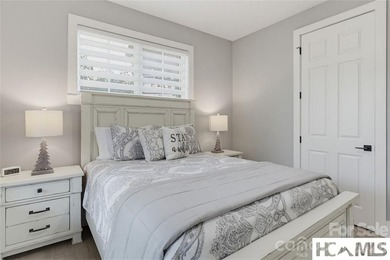 Lake living at it best!. This direct lakefront custom built home - photo 39