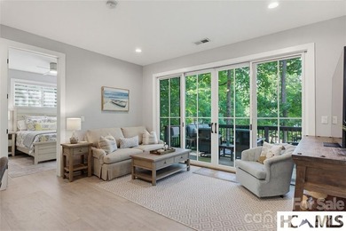 Lake living at it best!. This direct lakefront custom built home - photo 40