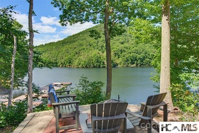 Lake living at it best!. This direct lakefront custom built home - photo 45