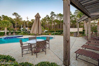 Living on the water with all the amenities and none of the work - photo 6