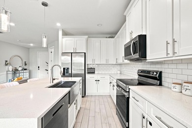 Experience modern luxury in this exceptional 2023 custom-built - photo 17