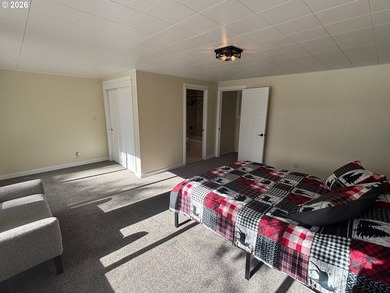 Charming Siltcoos Lakefront cabin with boat dock! End of road - photo 22
