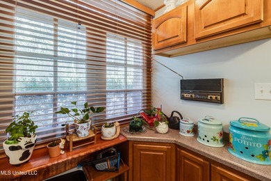 You don't want to miss this charming 2bd 1.5ba townhouse condo - photo 9