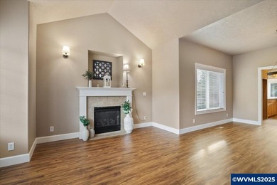 Open House Jan 25, 1 to 3.Welcome home to Creekside!  Great home