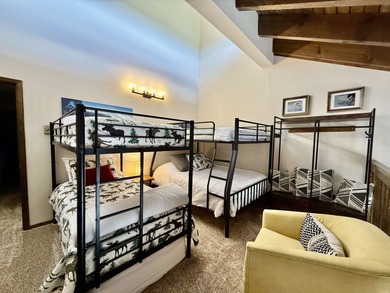 Discover your perfect mountain retreat! This beautifully updated - photo 15