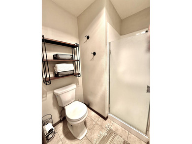 Discover your perfect mountain retreat! This beautifully updated - photo 16