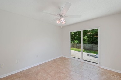 Welcome to coastal living in Navarre! This beautiful 3-bedroom - photo 31
