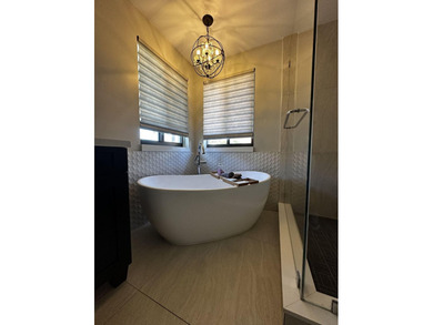 A completely & tastefully upgraded home on a culdesac does exist - photo 31