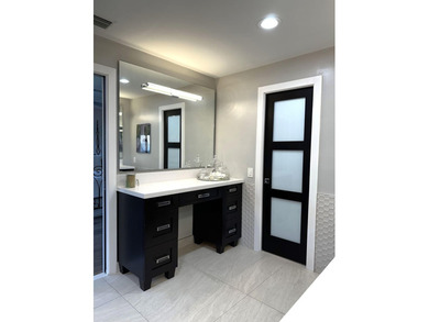 A completely & tastefully upgraded home on a culdesac does exist - photo 32