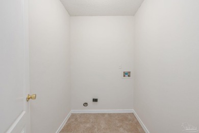 Welcome to coastal living in Navarre! This beautiful 3-bedroom - photo 33