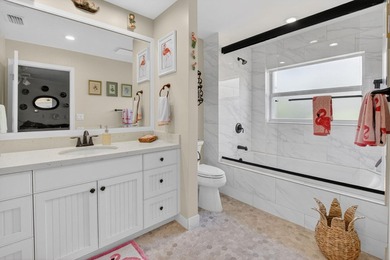 Renovated 2 bedroom, 2.5 bathroom garden paradise on a desirable - photo 7