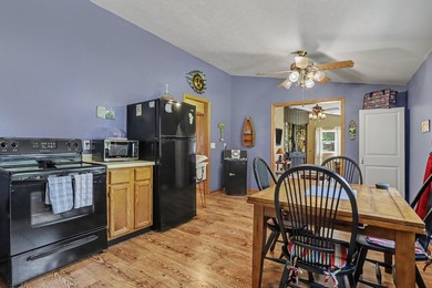 Welcome to this charming, turn key move-in-ready channel front - photo 9