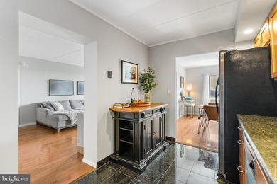 Welcome to 200 Lombard Street, Unit 528 at Abbotts Square, a - photo 10
