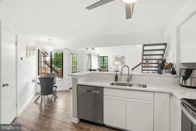 Fall in love with this stunning 2BR/2BA condo with a spacious - photo 12