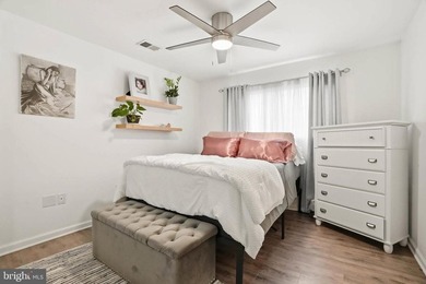 Fall in love with this stunning 2BR/2BA condo with a spacious - photo 18