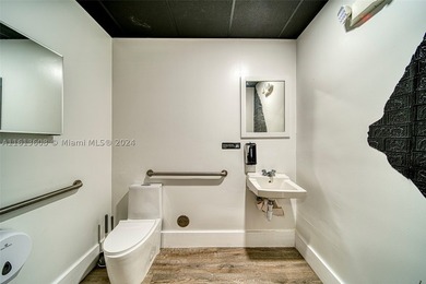 Fish market for sale in the heart of Kendall! This extensively - photo 22