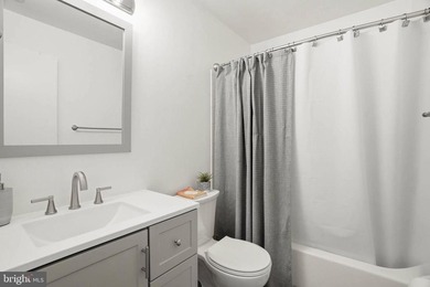 Fall in love with this stunning 2BR/2BA condo with a spacious - photo 24