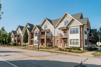 Lake Condo For Sale in New Berlin, Wisconsin