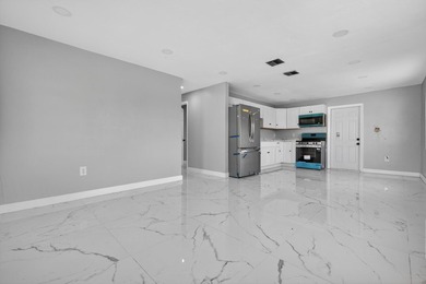 Fantastic Home at an Unbeatable Price Nestled in a peaceful - photo 8
