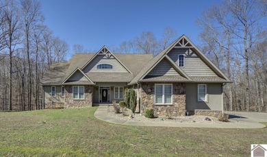 Experience lake living in this beautifully designed 4 bedroom, 3 - photo 1