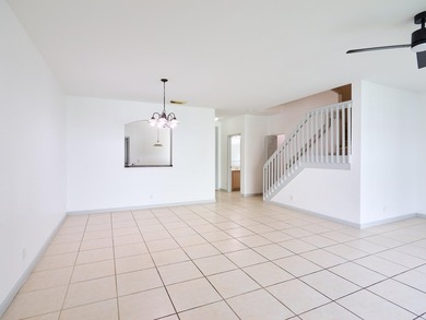 Located in the gated community of Thousand Oaks, this 3-bedroom - photo 3