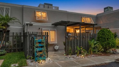 STUNNING WATERFRONT VILLA - COMPLETELY MOVE IN READY WITH - photo 8