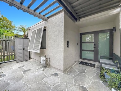 STUNNING WATERFRONT VILLA - COMPLETELY MOVE IN READY WITH - photo 10
