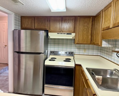 Location is everything with this beautifully situated 2-bedroom - photo 11