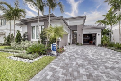 (private lake, pond, creek) Home For Sale in Palm Beach Gardens Florida