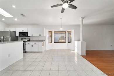 Come see the new roof and exterior Paint! Low-maintenance - photo 22