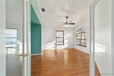 Come see the new roof and exterior Paint! Low-maintenance - photo 32