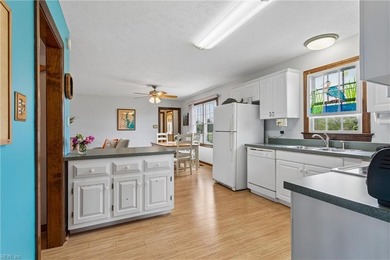 Wonderful Location in River Bank Acres in the heart of - photo 8
