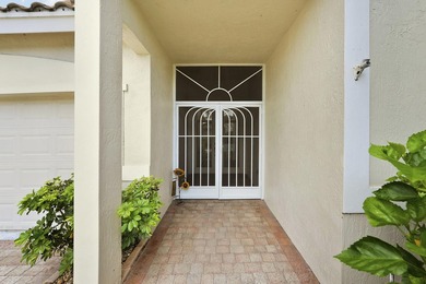 Welcome to Beautiful Bellaggio. This lovingly maintained - photo 11