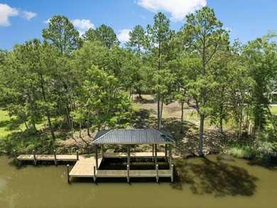 Discover the perfect canvas for your coastal dream home on this - photo 12