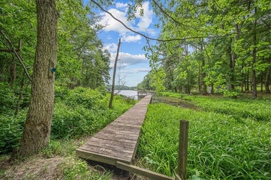 Escape to this charming 3-bedroom, 2-bath lake house nestled in - photo 20