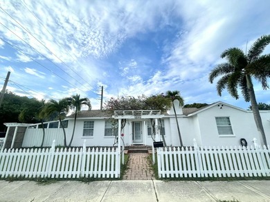 Welcome to Kelsey City living at its best! This beautifully - photo 1
