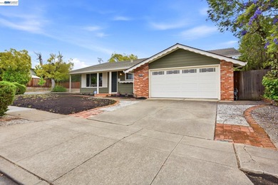 Exceptional opportunity to live in one of the highly desirable - photo 3
